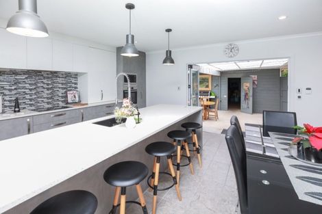 Photo of property in 9 Warwick Avenue, St Andrews, Hamilton, 3200