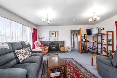 Photo of property in 2 Tawavale Street, Pukehangi, Rotorua, 3015