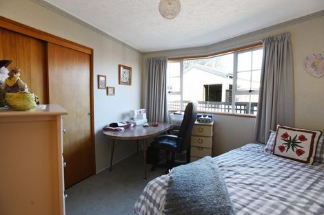 Photo of property in 11 Calder Place, Winton, 9720