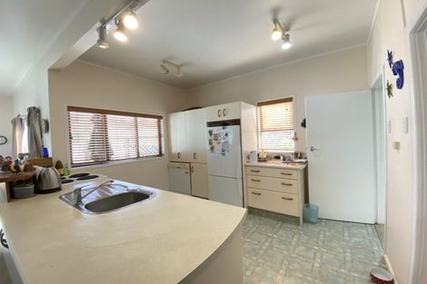 Photo of property in 23 Ocean View Terrace, Baylys Beach, Dargaville, 0377