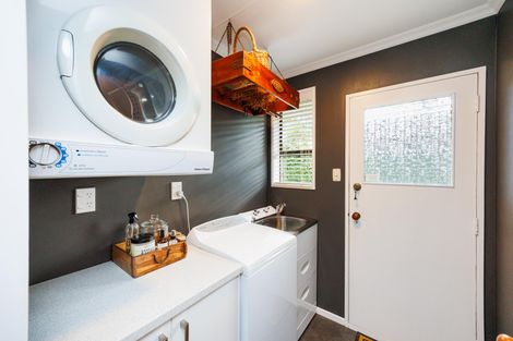 Photo of property in 8 Earl Place, Hokowhitu, Palmerston North, 4410