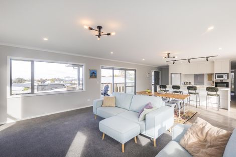 Photo of property in 15 Poplar Grove, Feilding, 4702