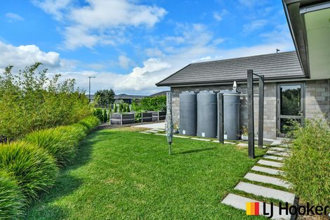 Photo of property in 14 Dame Nganeko Drive, Glenbrook, Waiuku, 2681