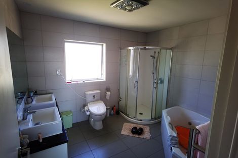 Photo of property in 72 Oakway Drive, Schnapper Rock, Auckland, 0632