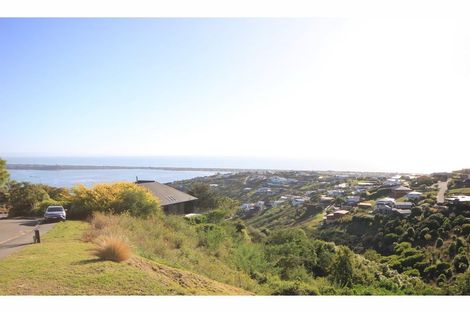 Photo of property in 5 Law Lane, Mount Pleasant, Christchurch, 8081