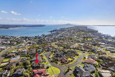 Photo of property in 23 Gillard Place, Eastern Beach, Auckland, 2012