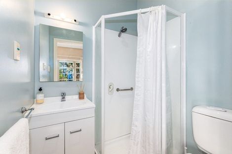 Photo of property in 218 Muritai Road, Eastbourne, Lower Hutt, 5013