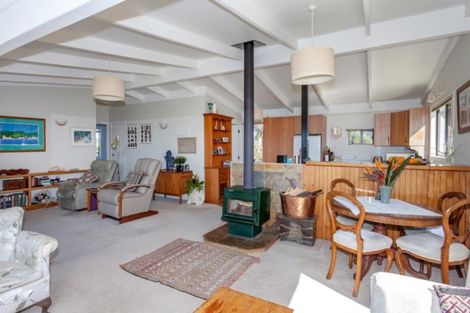 Photo of property in 4 Harsant Avenue, Hahei, Whitianga, 3591