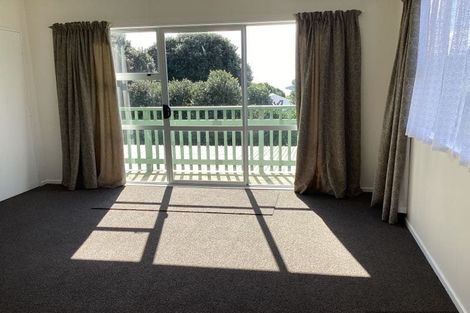Photo of property in 7 Terrace Road, Titahi Bay, Porirua, 5022