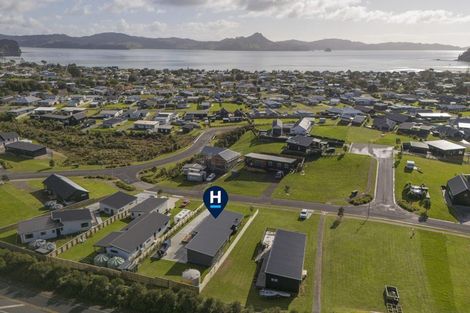 Photo of property in 8 Fred Harsant Drive, Cooks Beach, 3591