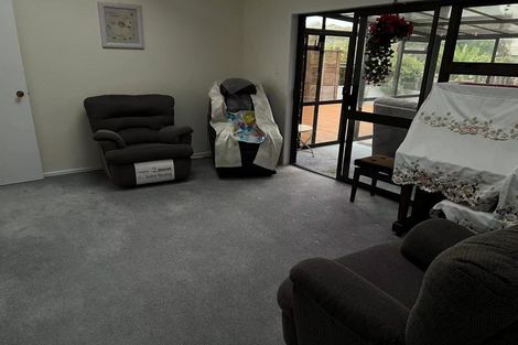 Photo of property in 10 Orinda Close, Botany Downs, Auckland, 2010