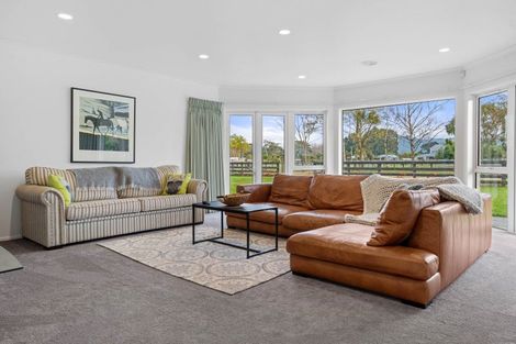 Photo of property in 137 Kent Street, Carterton, 5713