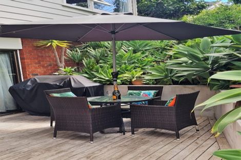 Photo of property in 43 Sharon Road, Waiake, Auckland, 0630