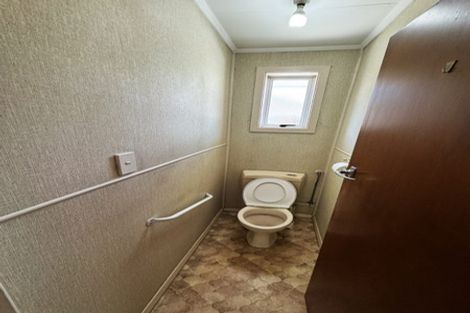 Photo of property in 16 Geelong Place, Burnside, Christchurch, 8053