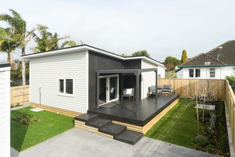 Photo of property in 8a Cuba Street, Takaro, Palmerston North, 4412