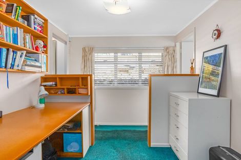 Photo of property in 4 Ranui Terrace, Tawa, Wellington, 5028