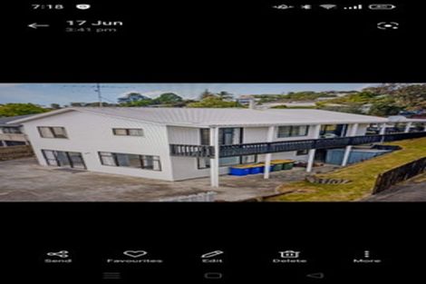 Photo of property in 64 Trias Road, Totara Vale, Auckland, 0629