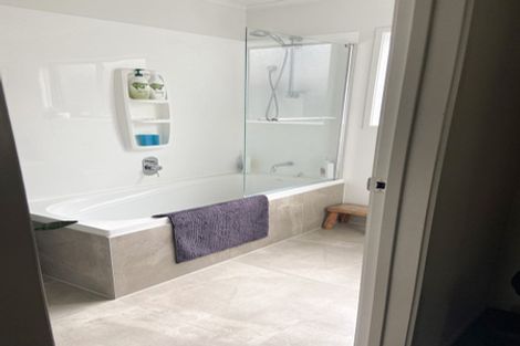 Photo of property in 43 Redwood Drive, Massey, Auckland, 0614