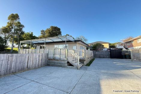 Photo of property in 219a Birkdale Road, Birkdale, Auckland, 0626