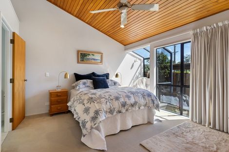 Photo of property in 1/4 Omana Road, Milford, Auckland, 0620