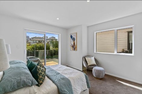 Photo of property in 21 Lawson Creek Street, Massey, Auckland, 0614