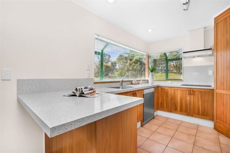 Photo of property in 2/44 Loloma Drive, Half Moon Bay, Auckland, 2012