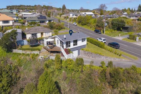Photo of property in 32 Shepherd Road, Waipahihi, Taupo, 3330