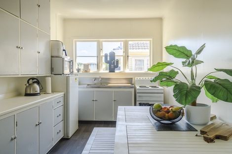 Photo of property in 163 Roebuck Road, Gisborne, 4010