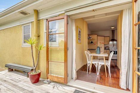 Photo of property in 174 Cook Street, West End, Palmerston North, 4410