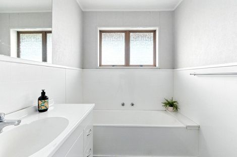 Photo of property in 14 Oroua Street, Te Puke, 3119