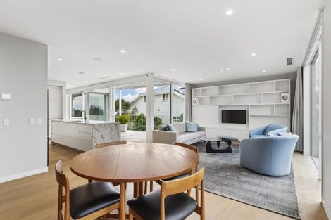 Photo of property in 20 Cameron Street, Takapuna, Auckland, 0622