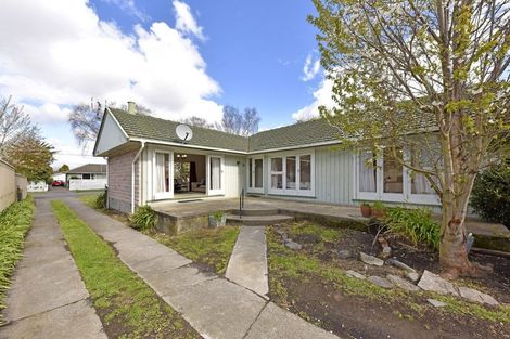 Photo of property in 91 Crofton Road, Harewood, Christchurch, 8051