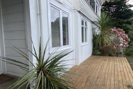 Photo of property in 9 Lerwick Terrace, Melrose, Wellington, 6023