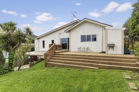 Photo of property in 97 The Parade, Island Bay, Wellington, 6023