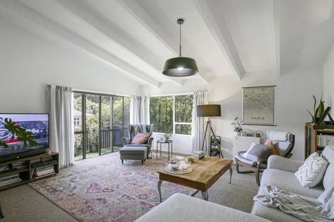 Photo of property in 76 Khandallah Road, Ngaio, Wellington, 6035