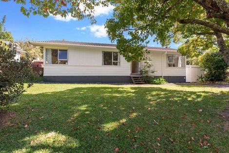Photo of property in 27 Contessa Drive, Glenfield, Auckland, 0629