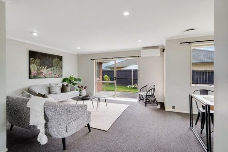 Photo of property in 10 Twickenham Place, Nawton, Hamilton, 3200