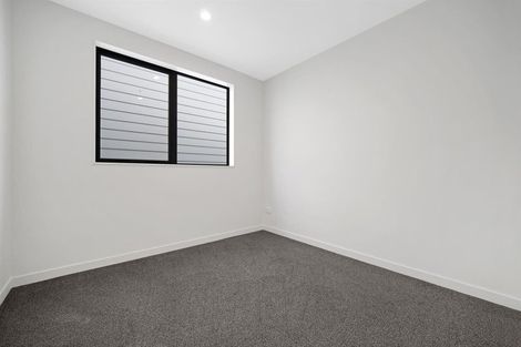 Photo of property in 2 Tukauri Place, Papakura, 2110