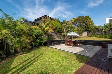 Photo of property in 1/598 Beach Road, Rothesay Bay, Auckland, 0630