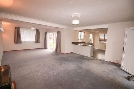 Photo of property in 10 Aotea Street, Castlecliff, Whanganui, 4501