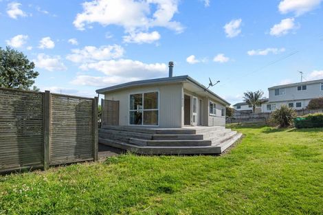 Photo of property in 52 One Tree Point Road, One Tree Point, 0118