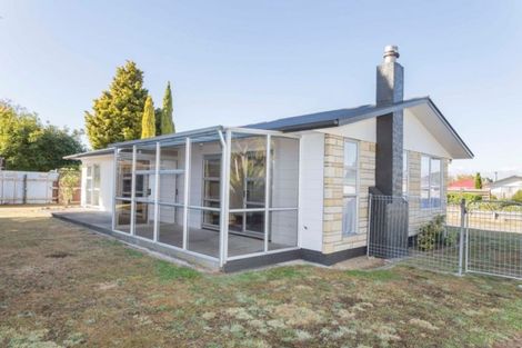 Photo of property in 17 Runciman Place, Dannevirke, 4930