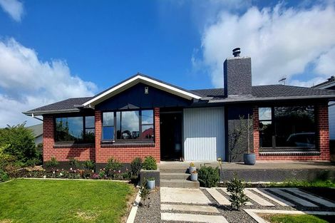Photo of property in 25 Victoria Avenue, Dannevirke, 4930