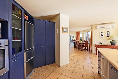 Photo of property in 15 Woodford Heights, Havelock North, 4130