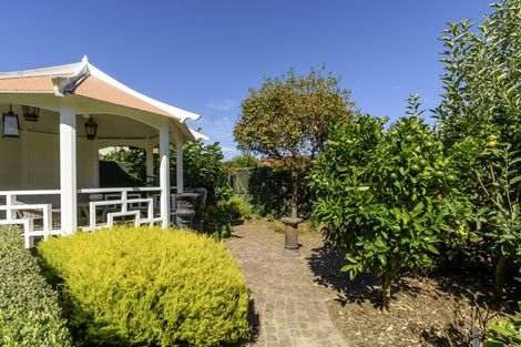 Photo of property in 11 Laing Place, Otumoetai, Tauranga, 3110