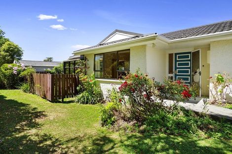 Photo of property in 18 Rossiter Street, Tawa, Wellington, 5028
