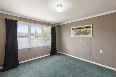 Photo of property in 15 Bartholomew Road, Levin, 5510