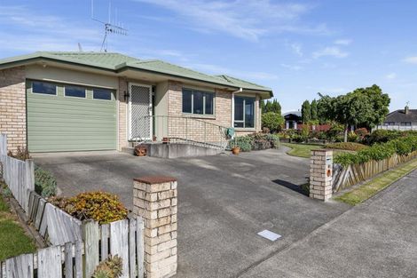 Photo of property in 16 Chaytor Street, Te Puke, 3119