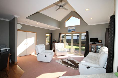 Photo of property in 2 Mallard Place, Mosgiel, 9024