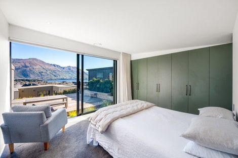 Photo of property in 6 Akitu Rise, Wanaka, 9305